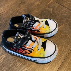 Converse toddler flame low tops